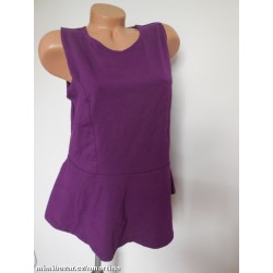 Pružný fialový top peplum...