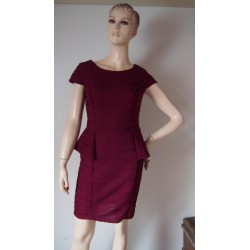 Red herring vínové peplum...